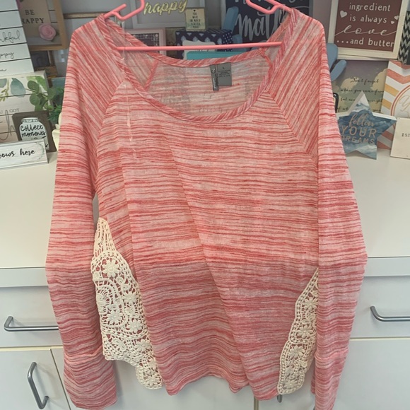 5 for $25- New Directions Pink and White Top size Large - Picture 10 of 15